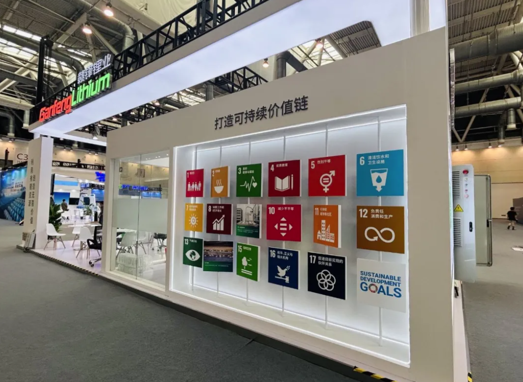 威尼斯备用网站